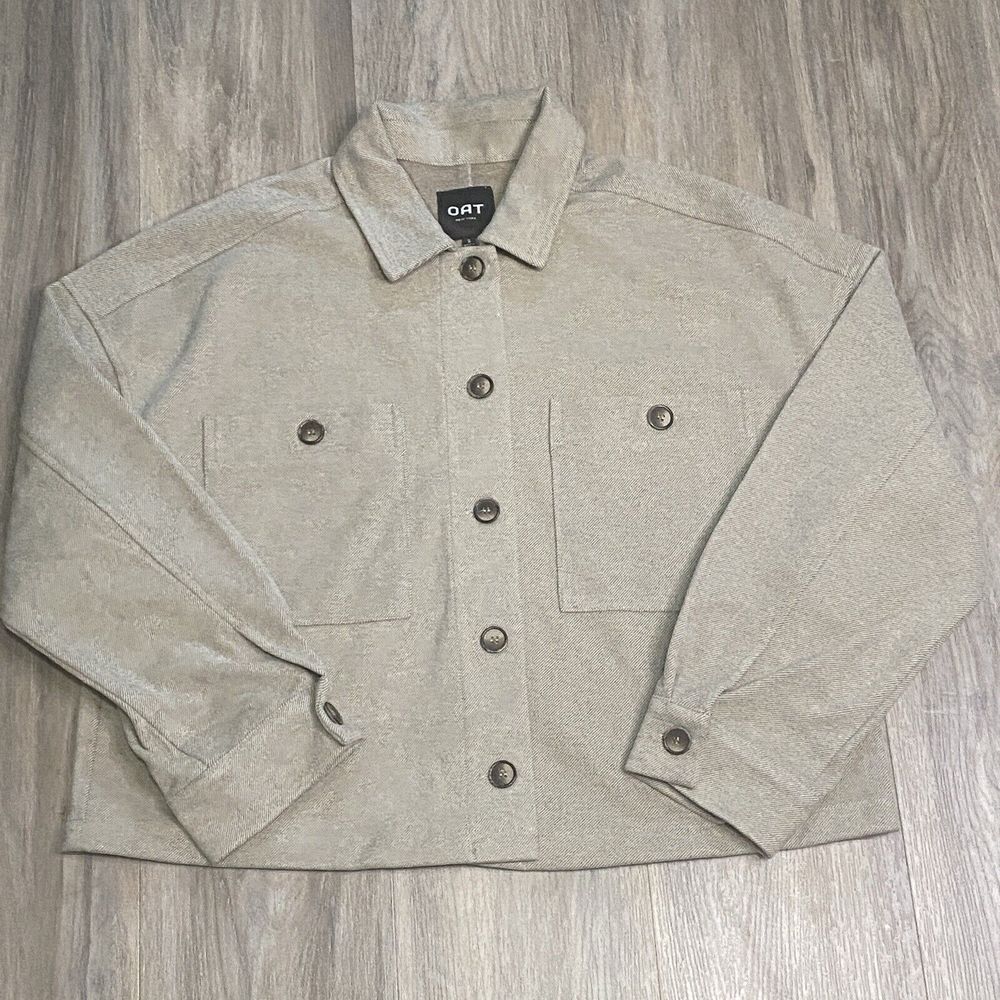 NWT Oat New York Cropped Oversized Soft Jacket Shacket Beige Women's Size Small‎